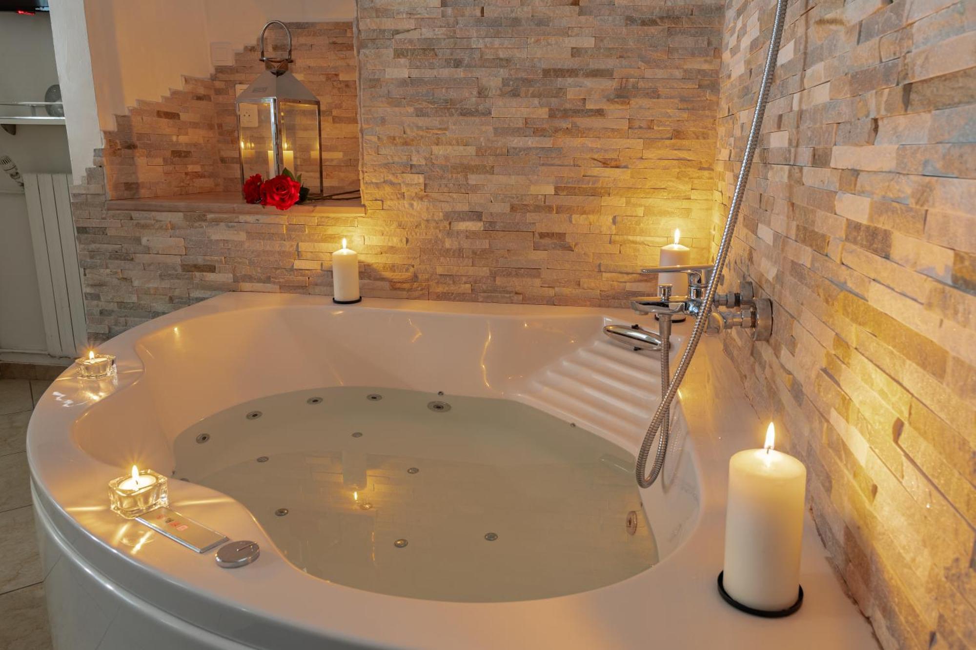 Suite Avec Jacuzzi Proche Paris & Disneyland Pontault-Combault Exteriör bild